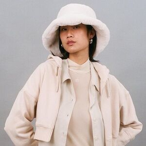 NWT Fluffies faux fur with 100% cotton lining